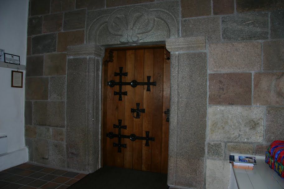 Døren til Ølst kirke